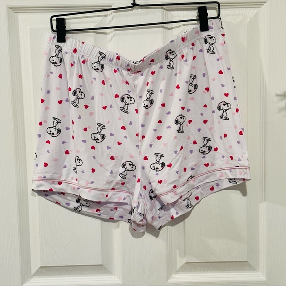 Peanuts Snoopy Hearts Women’s Pajama Set Size Large Love Gift NEW With Tags - Picture 10 of 11